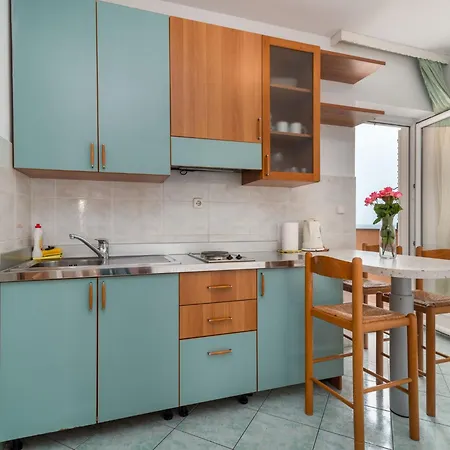 15 By Interhome